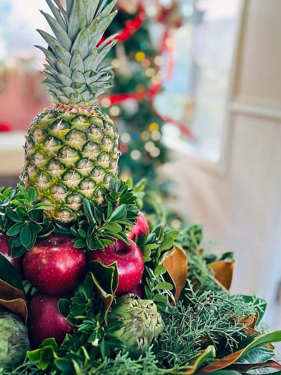 Colonial Williamsburg Apple Cone Centerpiece